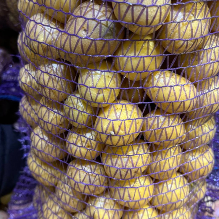 Картофель молодой (1 кг)