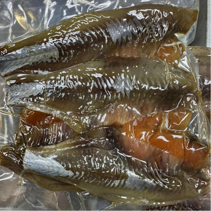 Вобла очищенная с икрой (500 гр)